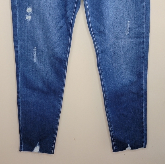 NWT Kancan | Cigarette Fit Button Fly Distressed Skinny Jeans Size 7/27 - Picture 3 of 6